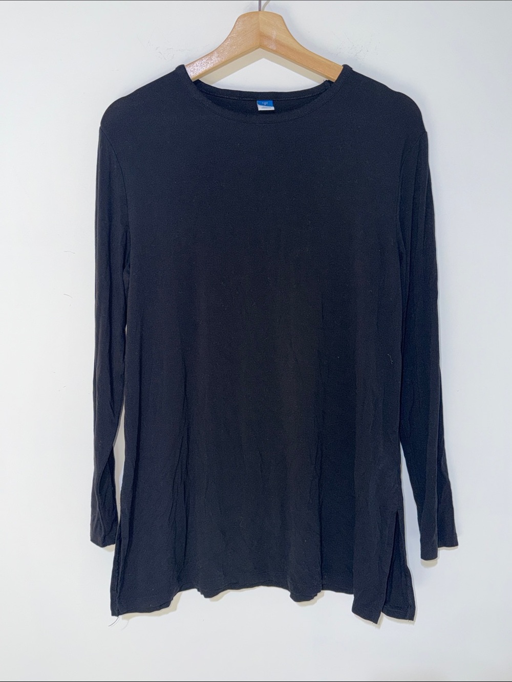 Old Navy Black Long Sleeve Crewneck Top size medium